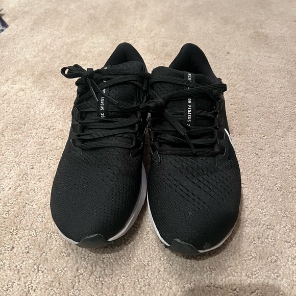 Nike Air Zoom Pegasus 38 - Picture 1 of 10